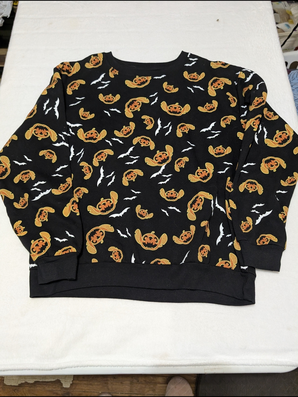 Disney Stitch  Black Halloween Pumpkin Print  Sweatshirt Halloween Fall Size XL